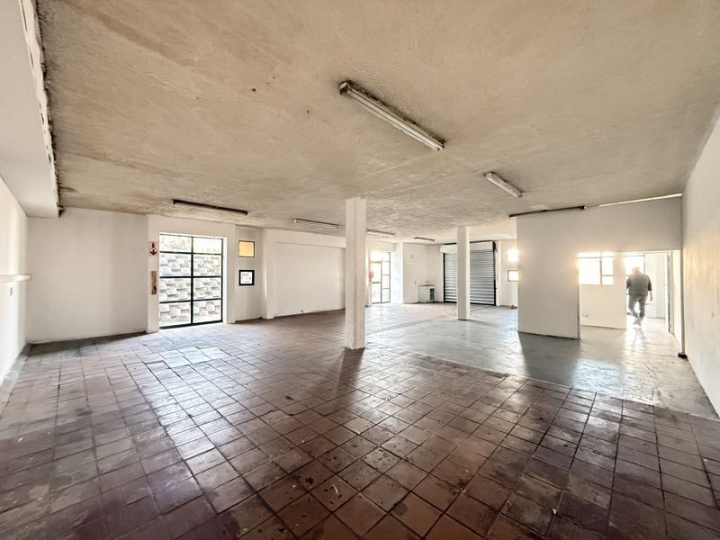 150m2 Warehouse with Private Yard and Three Roller Doors, Gallagher Corner, Midrand - Photo 6
