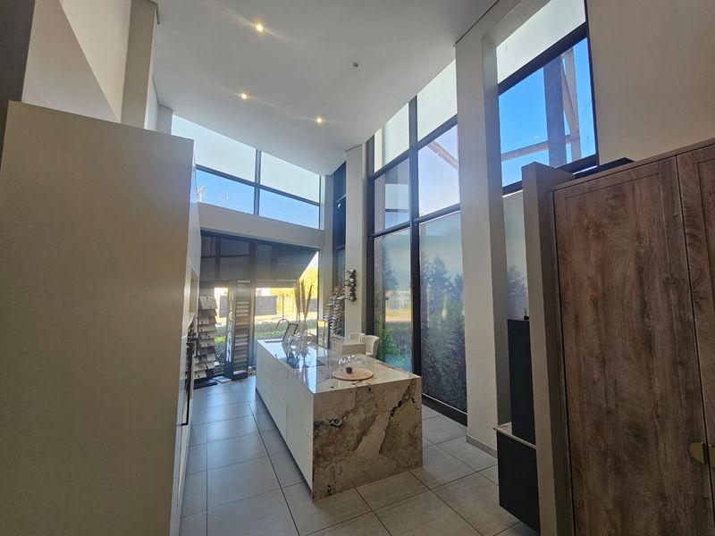 TO LET – Prime Retail Space | Waterkloof Corner | Waterkloof, Pretoria - Photo 10