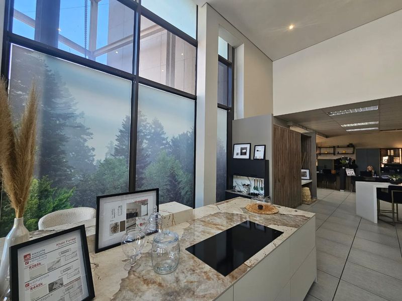TO LET – Prime Retail Space | Waterkloof Corner | Waterkloof, Pretoria - Photo 2