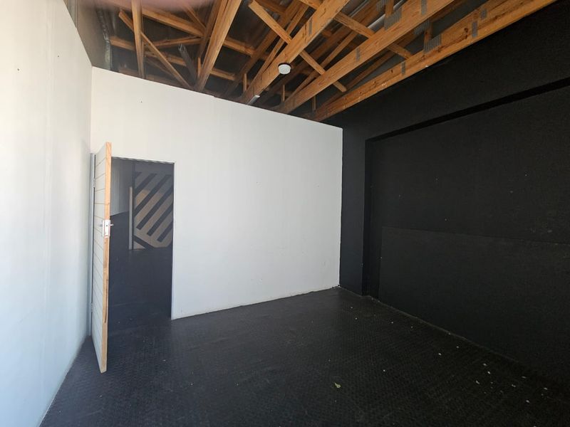 TO LET: Gym, Church, Dance Studio, Training Facility, Theatre or Church | 275 m2 | Waterkloof Corner - Photo 6