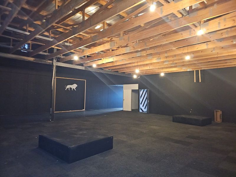 TO LET: Gym, Church, Dance Studio, Training Facility, Theatre or Church | 275 m2 | Waterkloof Corner - Photo 2