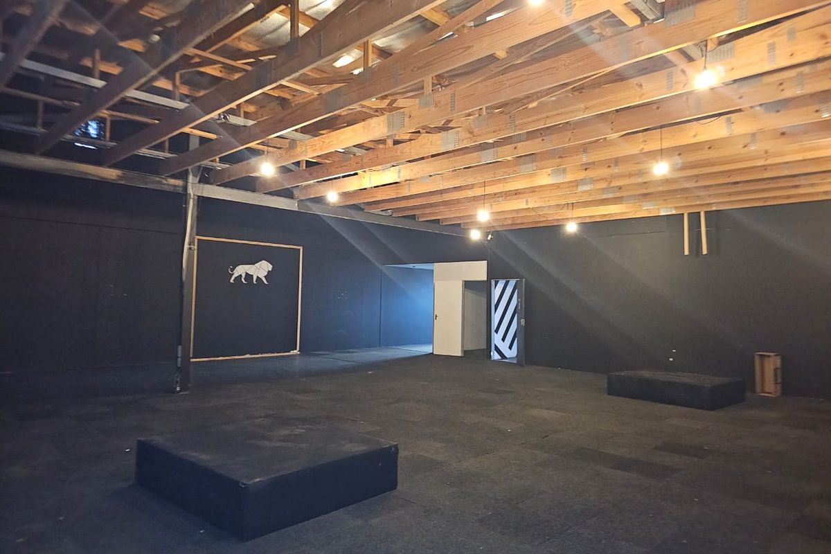 TO LET: Gym, Church, Dance Studio, Training Facility, Theatre or Church | 275 m2 | Waterkloof Corner - Photo 2
