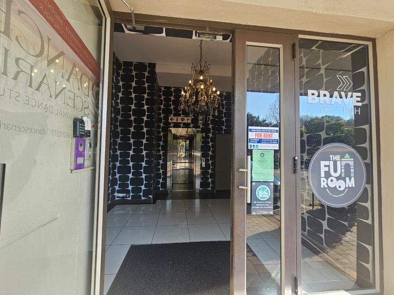 TO LET: Gym, Church, Dance Studio, Training Facility, Theatre or Church | 275 m2 | Waterkloof Corner - Photo 4