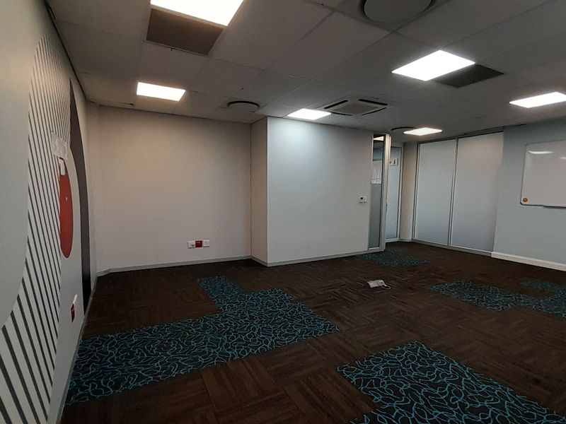 Executive Office Suite with Private Office Layout in Menlyn - Photo 10