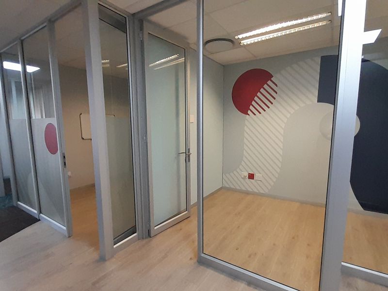 Executive Office Suite with Private Office Layout in Menlyn - Photo 3