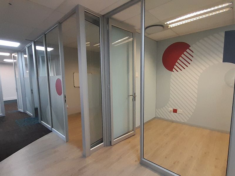 Executive Office Suite with Private Office Layout in Menlyn - Photo 2