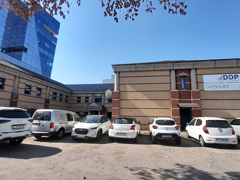 Flexible First Floor Office with Private Office in a Prime Menlyn Location - Photo 1