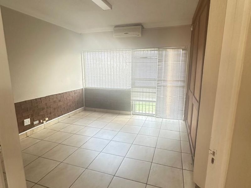 Prime office for sale - Photo 7