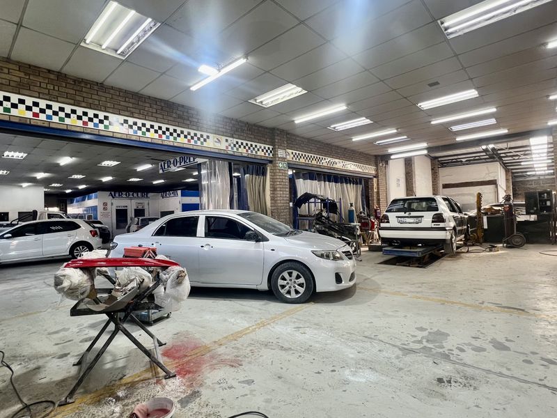Prime Commercial Property with Workshop, Offices & Showroom Potential – Pietermaritzburg Central - Photo 6