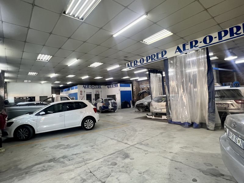 Prime Commercial Property with Workshop, Offices & Showroom Potential – Pietermaritzburg Central - Photo 2