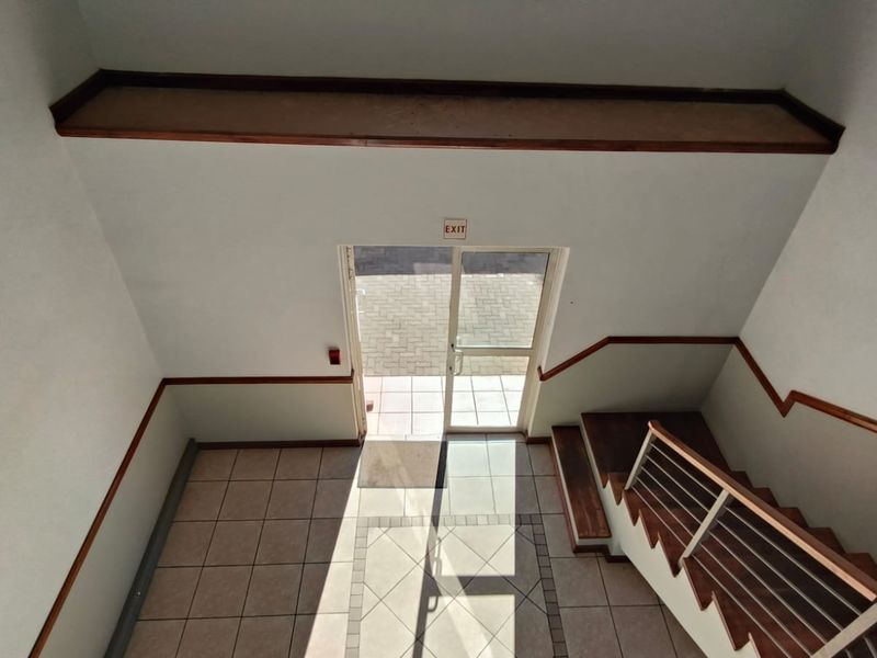 Elevate Your Business with a Premium 170m2 Office To Let in Route 21 Corporate Park, Irene - Photo 2