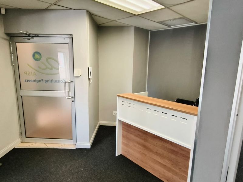 Elevate Your Business with a Premium 170m2 Office To Let in Route 21 Corporate Park, Irene - Photo 3