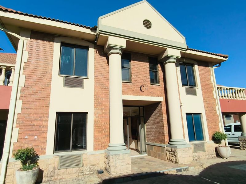 Prestigious 160m2 AAA-Grade Office To Let in Route 21 Corporate Park, Irene - Photo 2