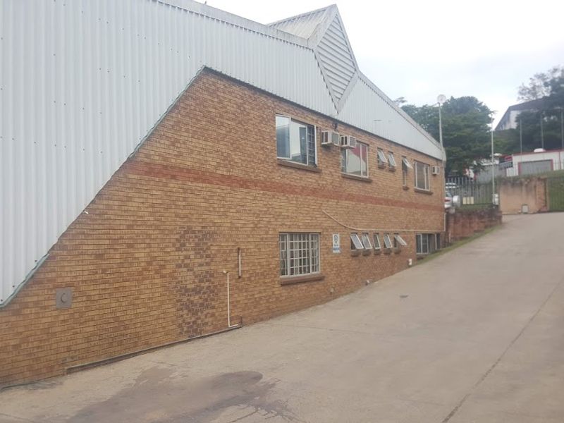 Spacious 2363m2 factory to let in Westmead, Pinetown—ideal for your business expansion needs! - Photo 7