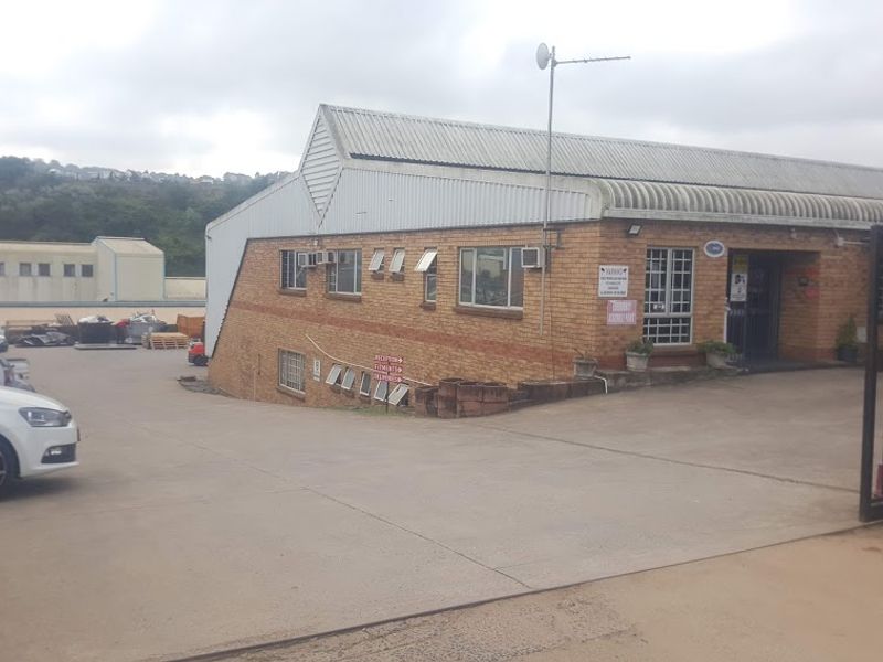 Spacious 2363m2 factory to let in Westmead, Pinetown—ideal for your business expansion needs! - Photo 4