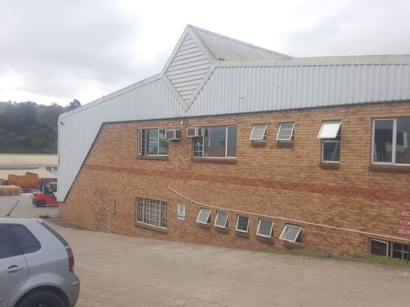 Spacious 2363m2 factory to let in Westmead, Pinetown—ideal for your business expansion needs! - Photo 3