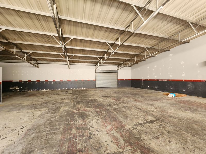 Versatile 280m2 Warehouse To Let in Koedoespoort Industrial Node - Photo 8