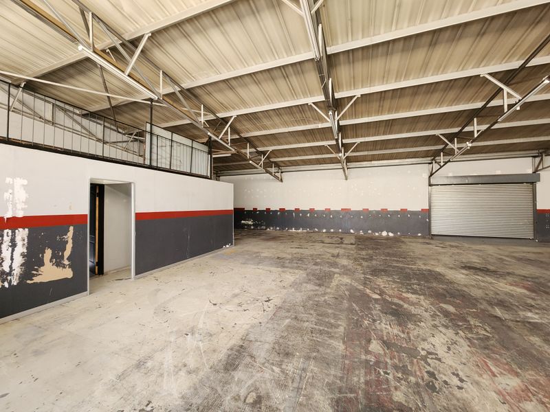 Versatile 280m2 Warehouse To Let in Koedoespoort Industrial Node - Photo 9