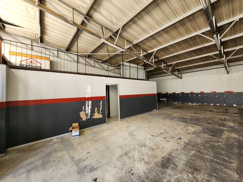 Versatile 280m2 Warehouse To Let in Koedoespoort Industrial Node - Photo 3