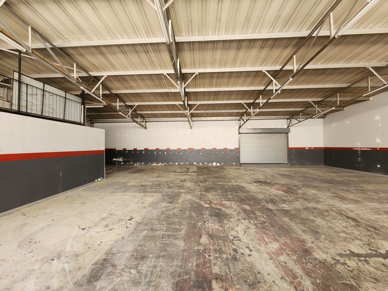 Versatile 280m2 Warehouse To Let in Koedoespoort Industrial Node - Photo 2