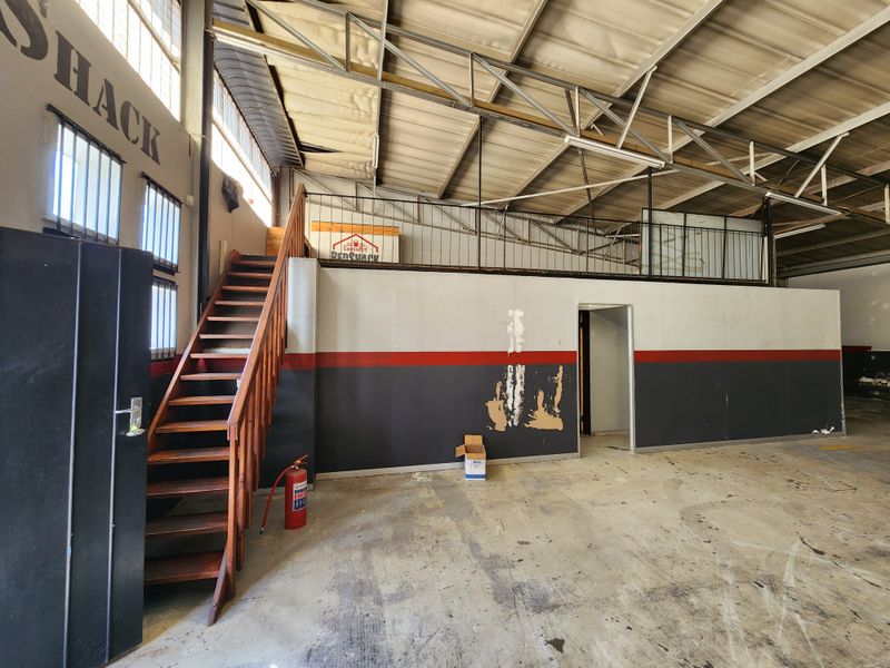 Versatile 280m2 Warehouse To Let in Koedoespoort Industrial Node - Photo 5