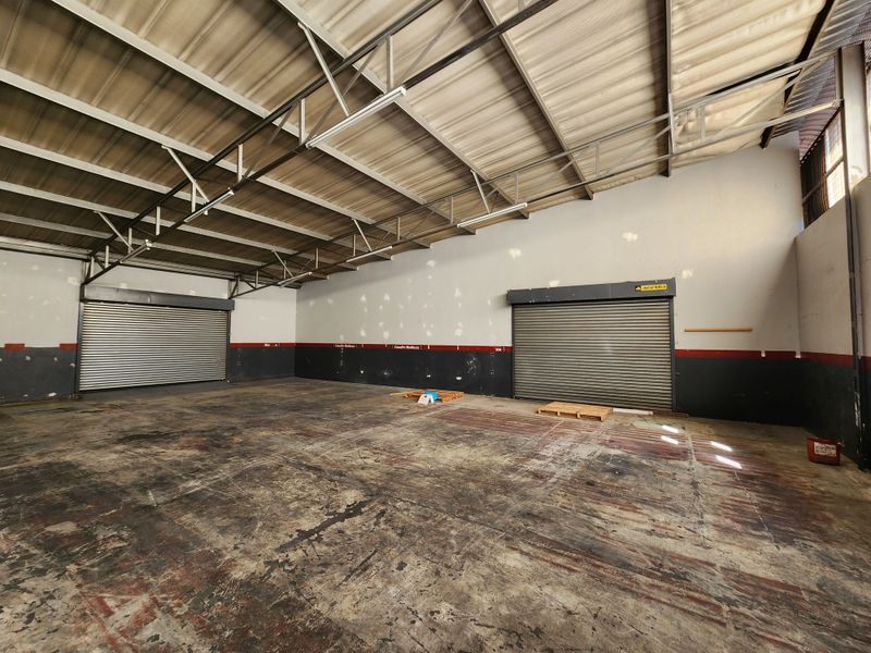 Versatile 280m2 Warehouse To Let in Koedoespoort Industrial Node - Photo 4