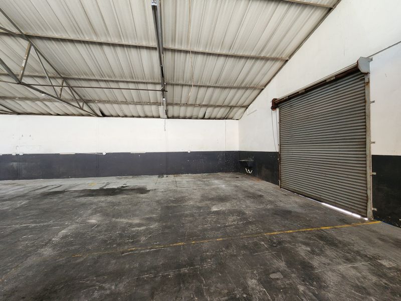 657m2 Spacious Ground Floor Industrial Warehouse To Let in Koedoespoort - Photo 7