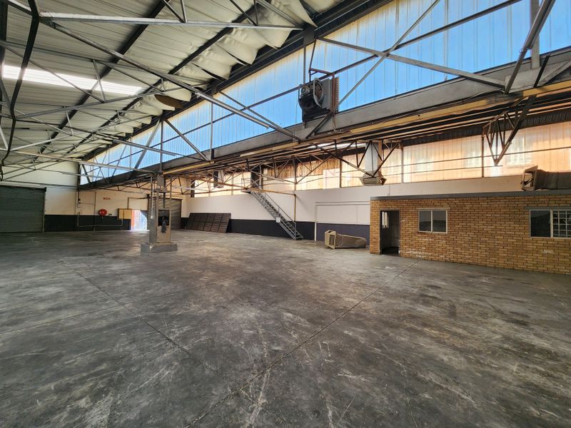 657m2 Spacious Ground Floor Industrial Warehouse To Let in Koedoespoort - Photo 6