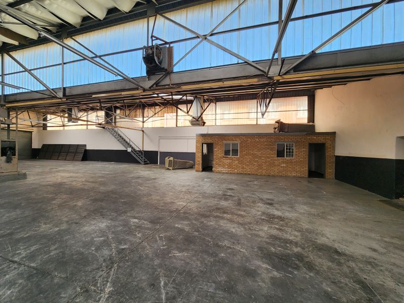 657m2 Spacious Ground Floor Industrial Warehouse To Let in Koedoespoort - Photo 10