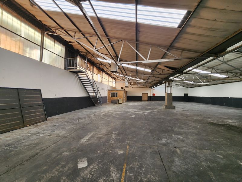 657m2 Spacious Ground Floor Industrial Warehouse To Let in Koedoespoort - Photo 2