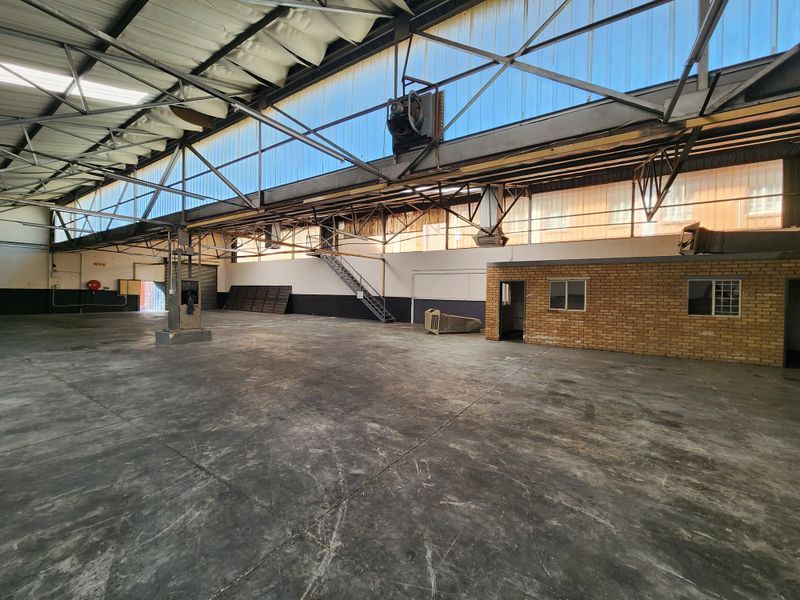 657m2 Spacious Ground Floor Industrial Warehouse To Let in Koedoespoort - Photo 4