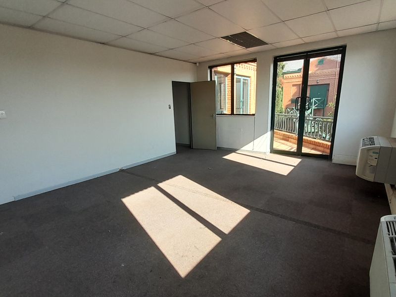 Executive Office Suite with Reception and Multiple Private Offices - Photo 10