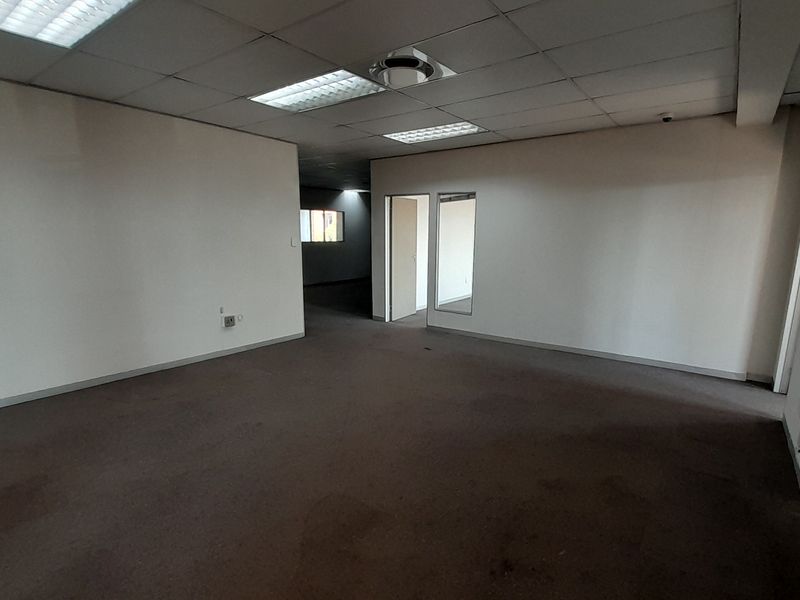 Executive Office Suite with Reception and Multiple Private Offices - Photo 4