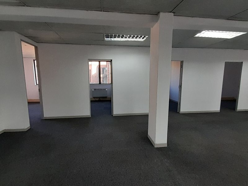 Spacious Executive Office with 8 Private Offices in Menlyn - Photo 6