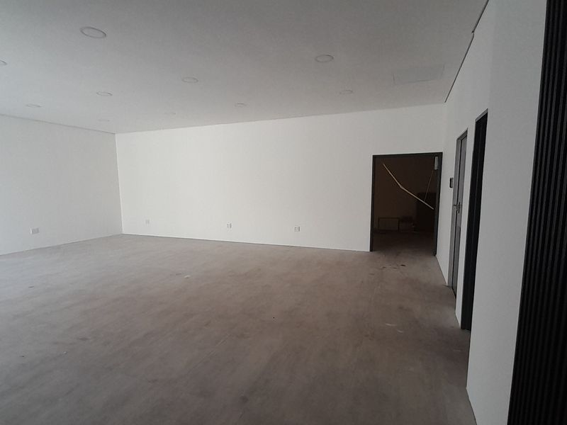 Prime Lifestyle Space with Expansive Outdoor Potential in Waterkloof Ridge - Photo 6