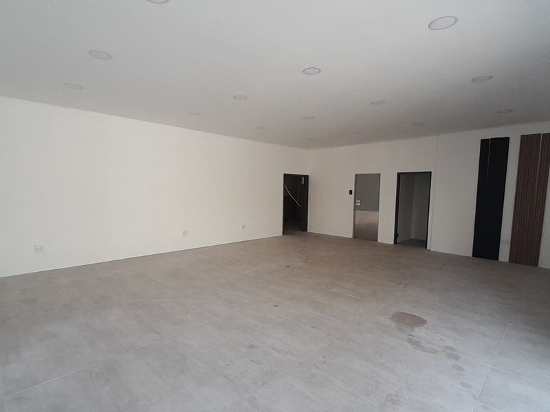 Prime Lifestyle Space with Expansive Outdoor Potential in Waterkloof Ridge - Photo 3