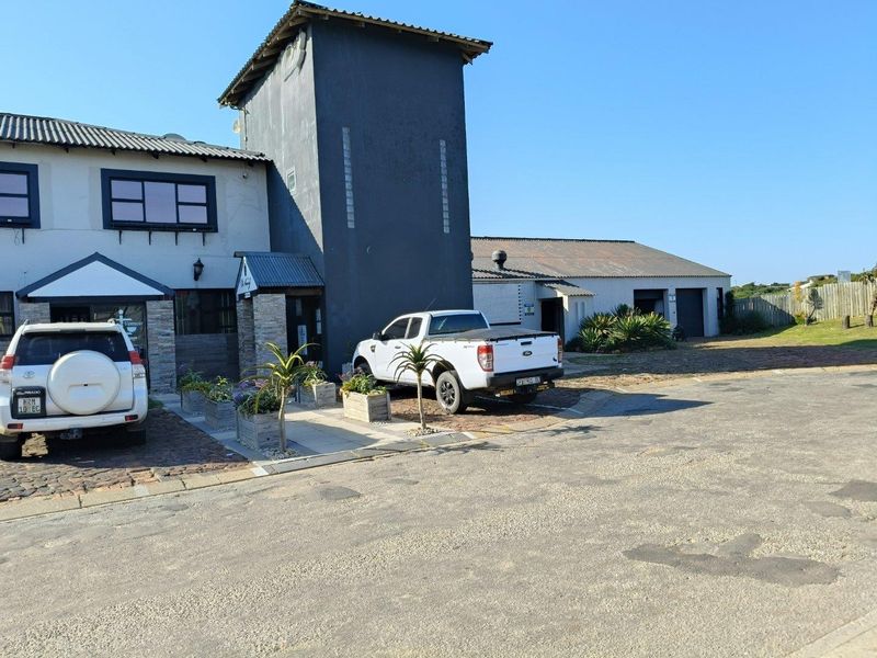 Prime Beachfront Business Premises â Endless Potential in a High-Traffic Location - Photo 2