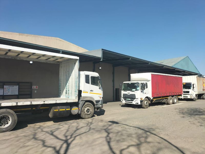 Functional business building in Bethlehem - Photo 7