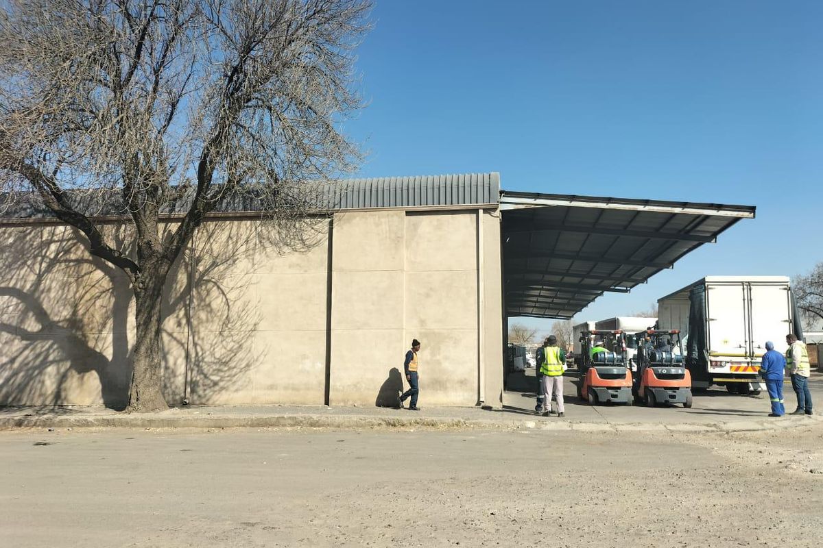 Functional business building in Bethlehem - Photo 4