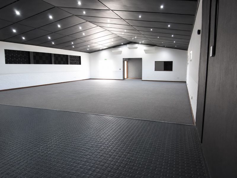 Prime Commercial Property - Photo 6
