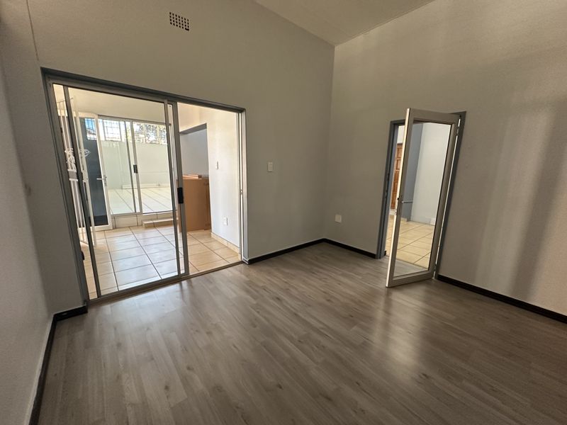 Warehouse For Sale In Germiston - Photo 8