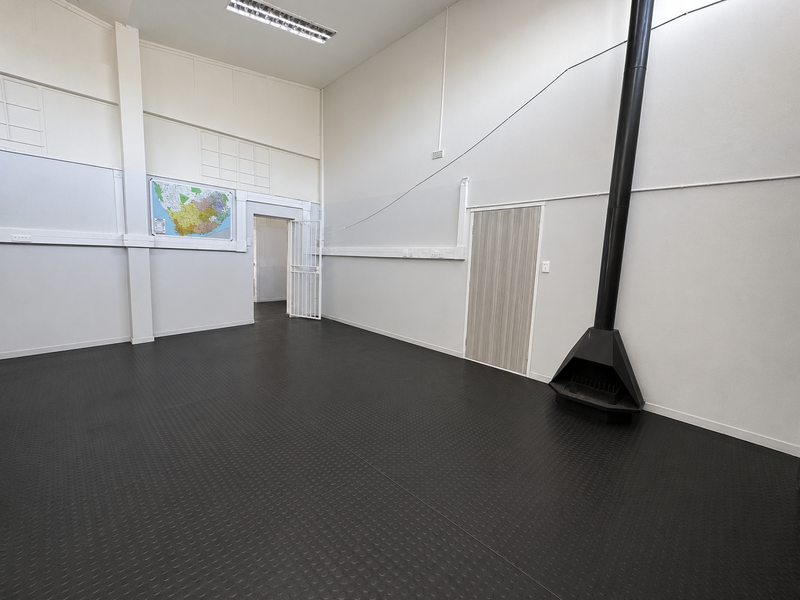 Warehouse For Sale In Germiston - Photo 5