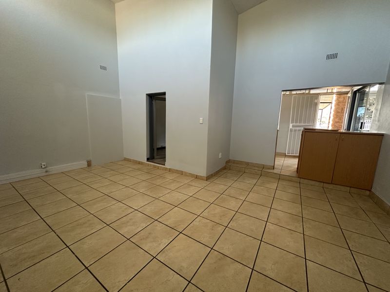 Warehouse For Sale In Germiston - Photo 10
