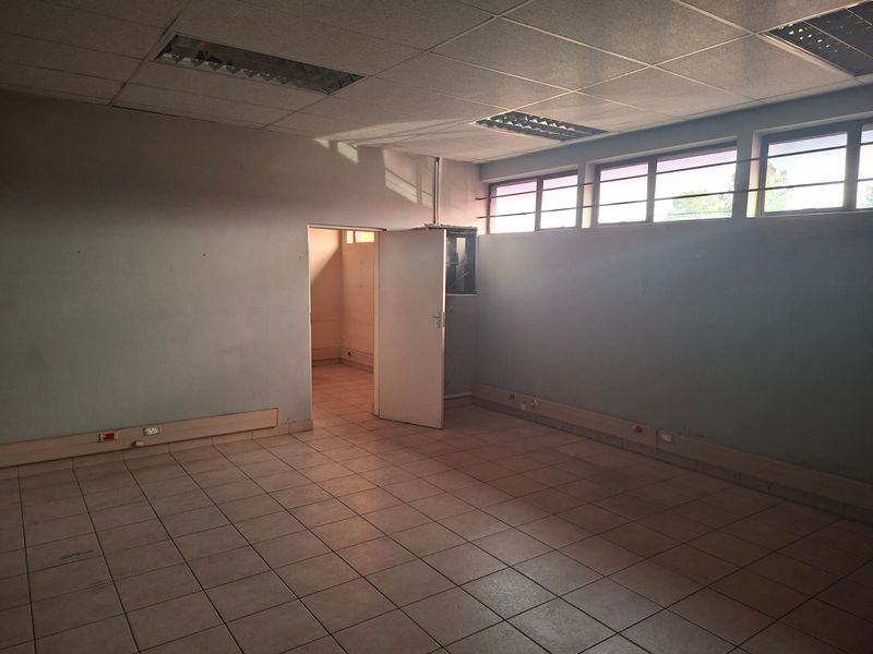 Prime Building To Let in Riverside Industrial - Photo 7
