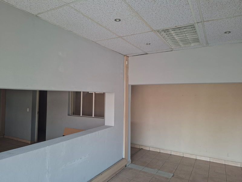 Prime Building To Let in Riverside Industrial - Photo 4