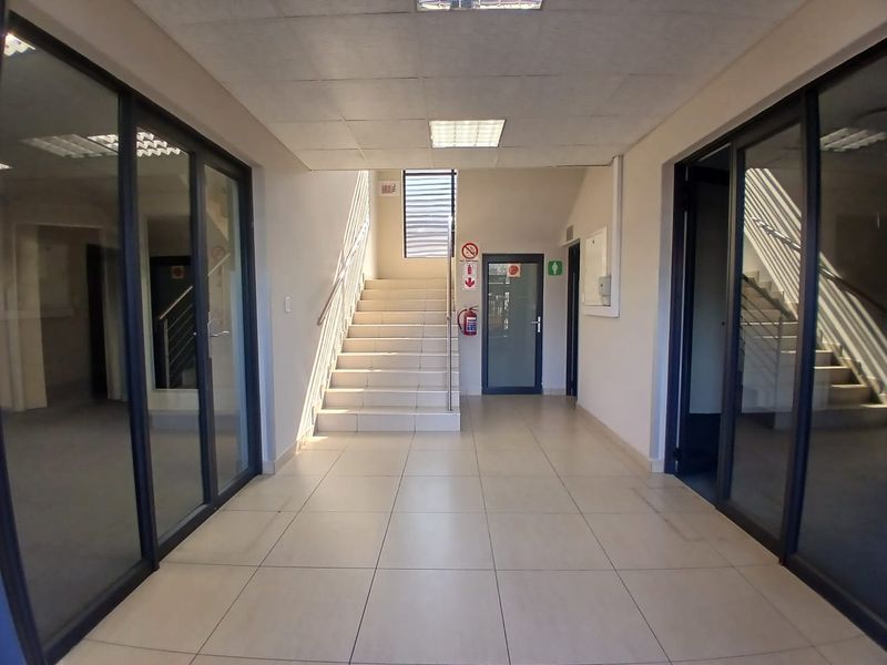 Professional Spaces, Prime Location - Photo 2