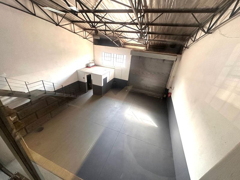 Light Industrial premisses close to Nelpruit CBD for Sale or To Let - 250 sqm - Photo 6