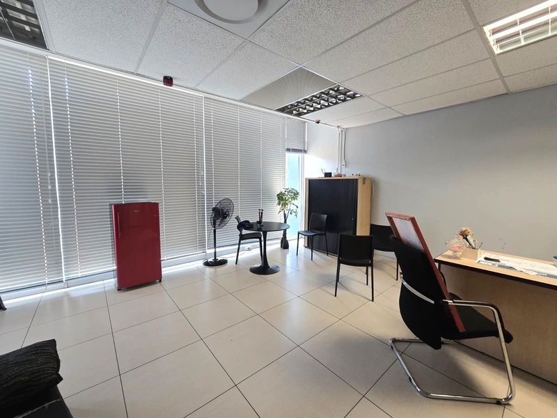Prime commercial office space in Umhlanga - Photo 2
