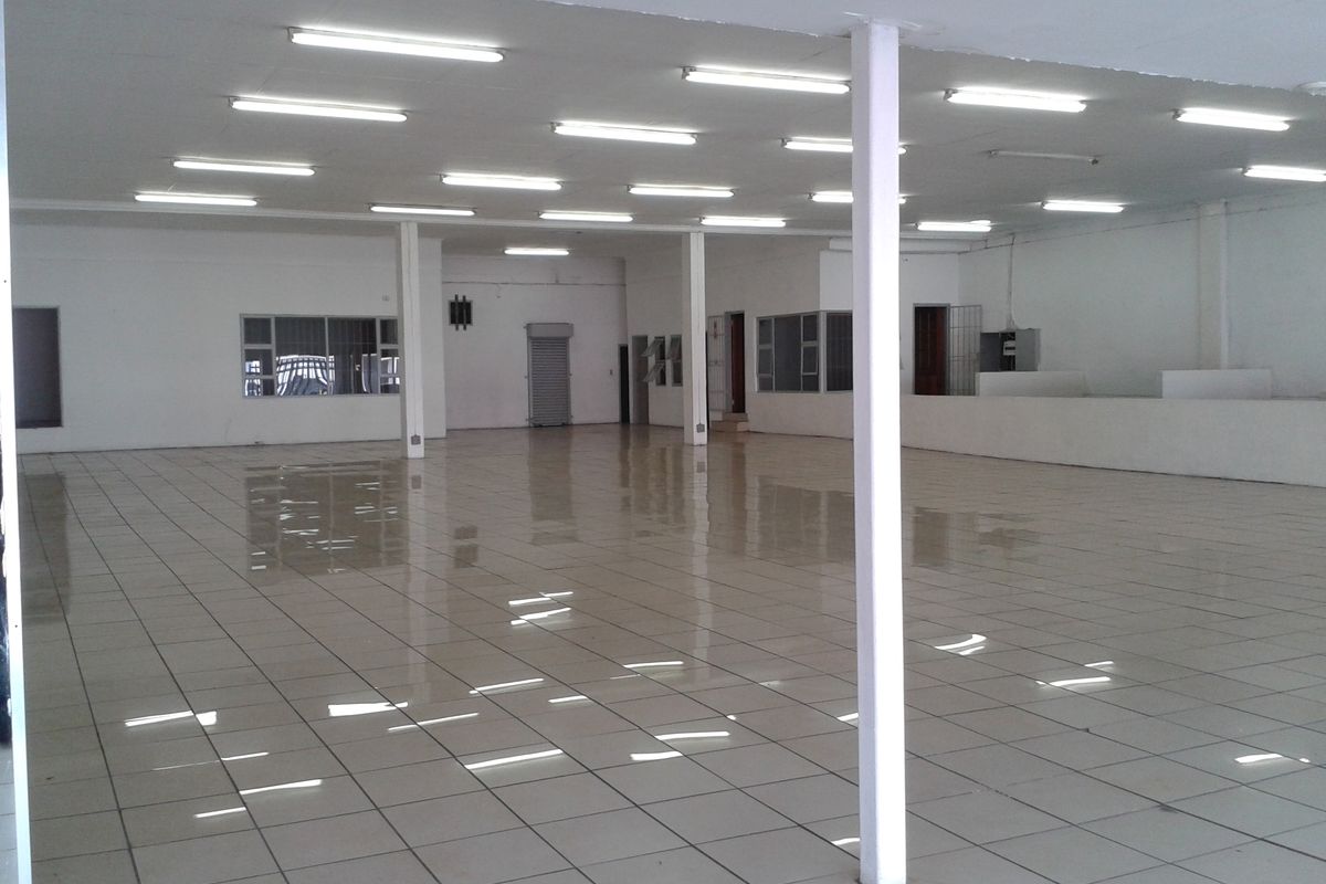 Stunning building in Benoni central, 595M2 - Photo 5