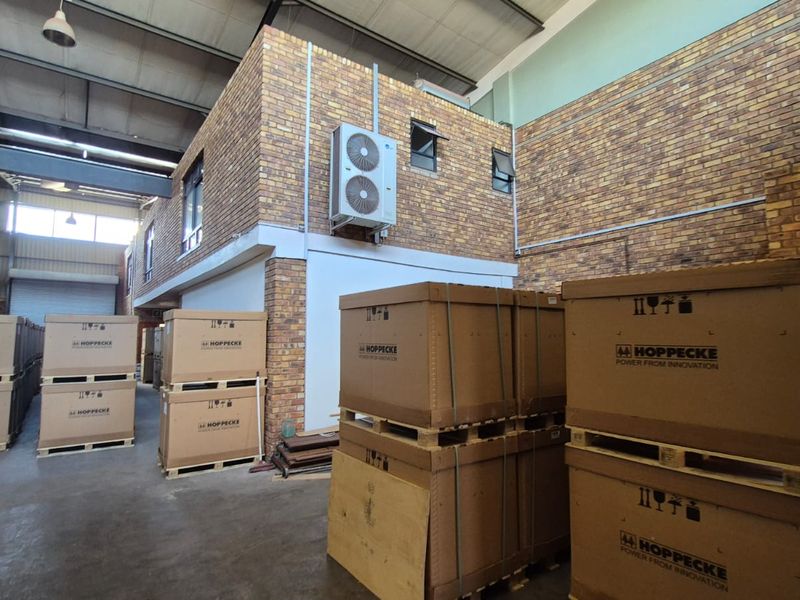 Modern 538m2 Warehouse To Let in Secure N4 Industrial Park - Photo 8